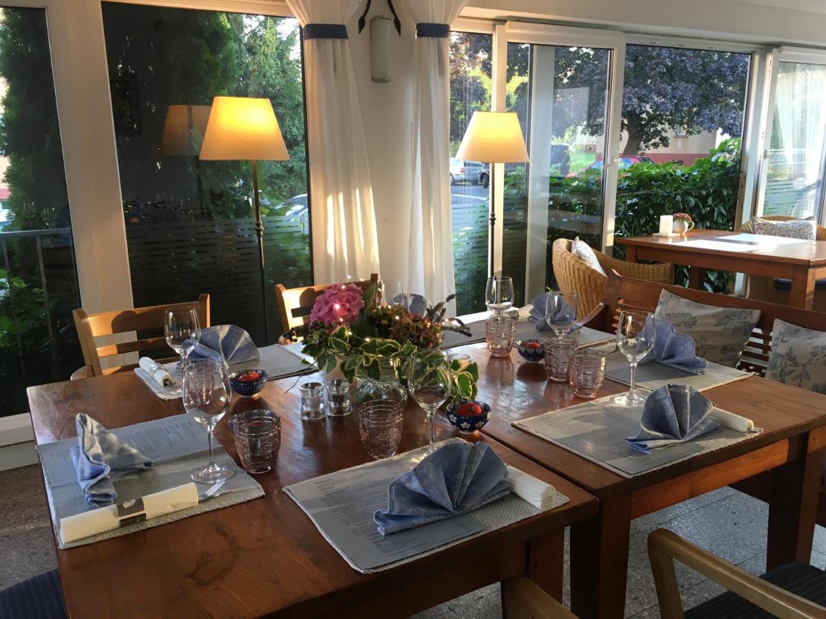 Pension A Restaurace Filip II マリアーンスケー・ラーズニェ エクステリア 写真