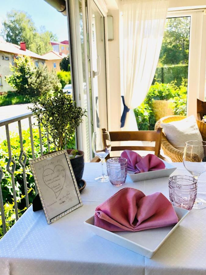 Pension A Restaurace Filip II マリアーンスケー・ラーズニェ エクステリア 写真