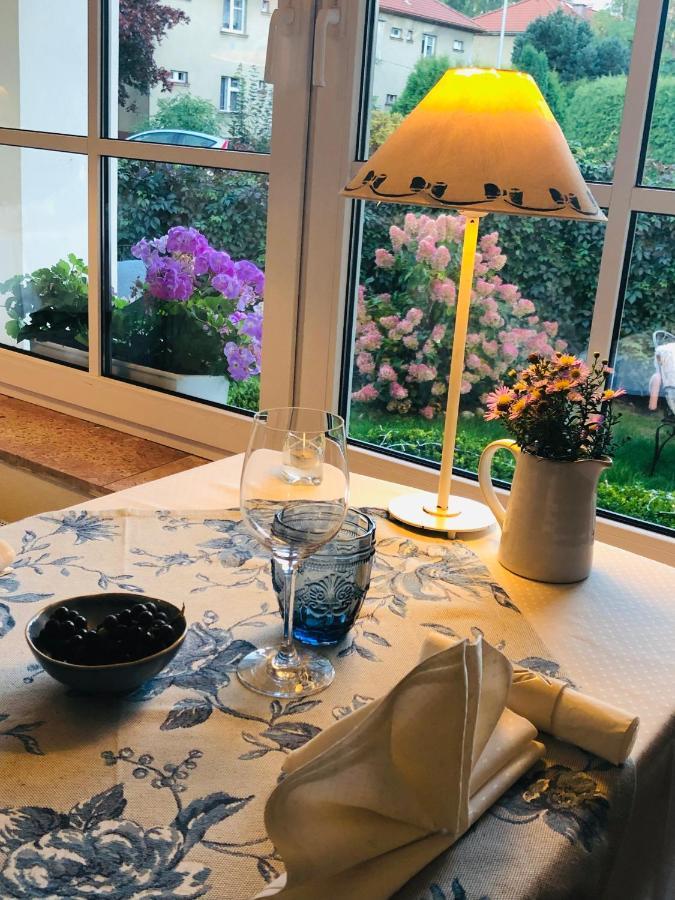 Pension A Restaurace Filip II マリアーンスケー・ラーズニェ エクステリア 写真
