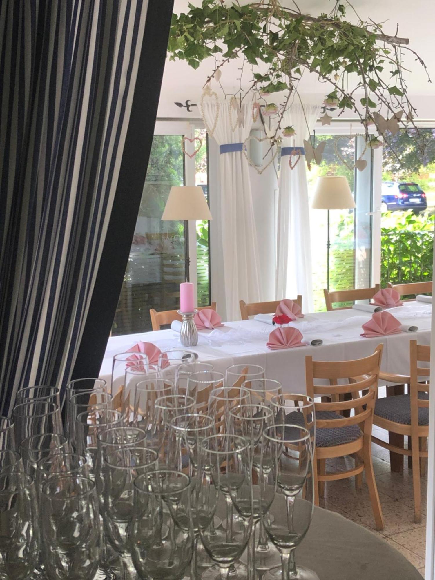 Pension A Restaurace Filip II マリアーンスケー・ラーズニェ エクステリア 写真