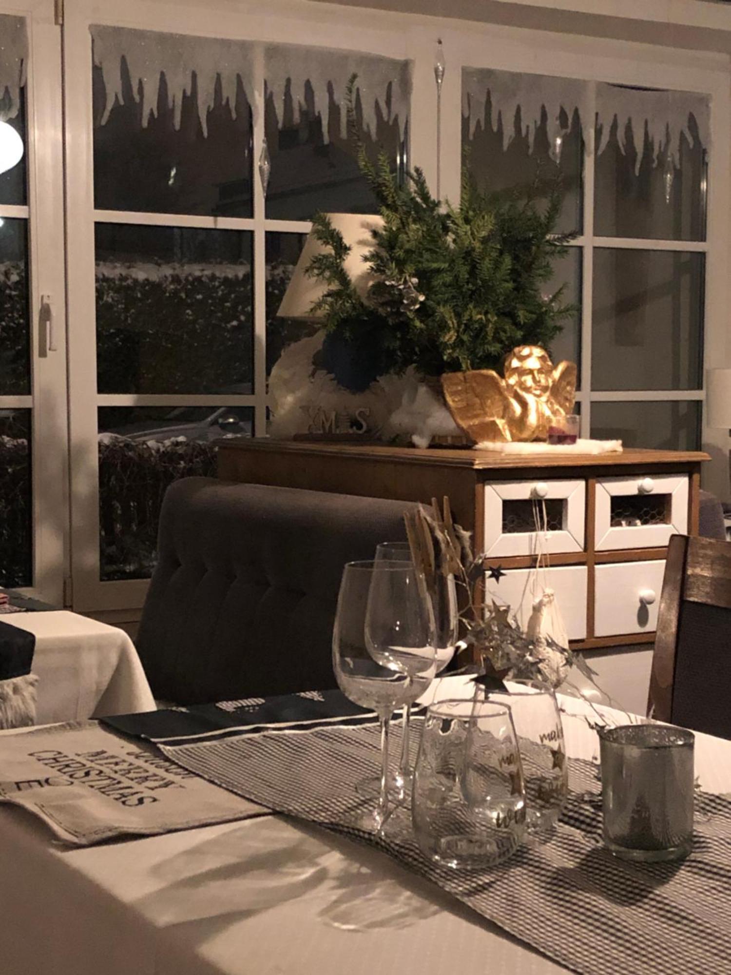 Pension A Restaurace Filip II マリアーンスケー・ラーズニェ エクステリア 写真